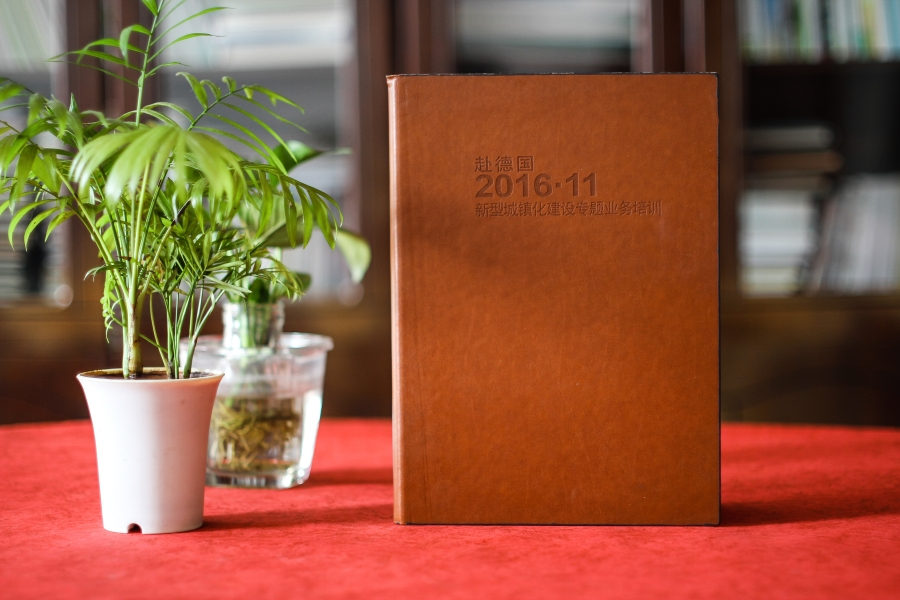 企業(yè)培訓(xùn)紀(jì)念冊定制，原來還可以這樣?。? class='thum_small'/> 
        </span>
		<div   id=